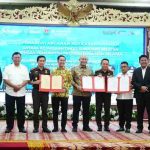 H. Herman Deru menandatangani Nota Kesepahaman antara Pemerintah Provinsi Sumatera Selatan dengan Kejaksaan Tinggi Sumatera Selatan serta Bupati/Walikota se-Sumsel bersama Kejaksaan Negeri se-Sumsel mengenai Sinergitas Pelaksanaan Pidana Kerja Sosial bagi Pelaku Pidana. Kegiatan berlangsung di Griya Agung, Kamis (4/12/2025).