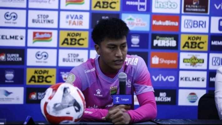 Fitrah Maulana, Penjaga Gawang Persib Bandung di BRI Super League Musim 2025/2026. (foto : Persib)