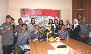 Hj Eva Susanti S.E., M.M., menggelar silaturahmi bersama jajaran pengurus Dewan Pimpinan Daerah (DPD) Pro Jurnalismedia Siber (PJS) Provinsi Sumatera Selatan. Hj Eva Susanti S.E., M.M., menggelar silaturahmi bersama jajaran pengurus Dewan Pimpinan Daerah (DPD) Pro Jurnalismedia Siber (PJS) Provinsi Sumatera Selatan.