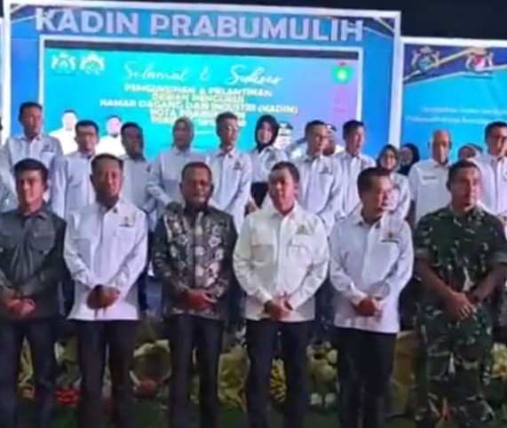 Kamar Dagang dan Industri (KADIN) Kota Prabumulih resmi melantik jajaran pengurus periode 2025–2030.