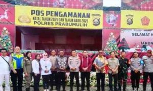 Wali Kota Prabumulih H. Arlan melakukan peninjauan Posko Pengamanan Natal dan Tahun Baru (Nataru) yang berlokasi di RM Siang Malam, Jalan Jenderal Sudirman KM 8, Kecamatan Cambai, Kota Prabumulih, Sabtu (27/12/2025).