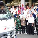 H. Herman Deru, secara simbolis melepas rombongan bantuan kemanusiaan dari Pemerintah Provinsi Sumsel dan masyarakat Sumsel untuk korban bencana alam di Provinsi Aceh, Sumatera Utara, dan Sumatera Barat. Acara pelepasan berlangsung di Griya Agung, Rabu (3/12/2025).