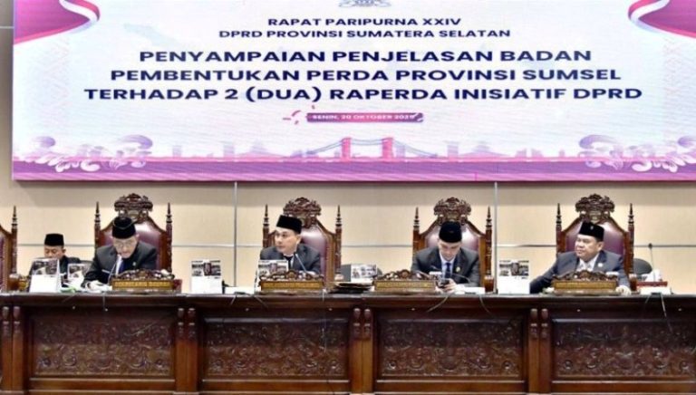 Dewan Perwakilan Rakyat Daerah (DPRD) Provinsi Sumatera Selatan (Sumsel) menggelar Rapat Paripurna ke-24 dengan agenda penyampaian penjelasan terhadap dua Rancangan Peraturan Daerah (Raperda) Inisiatif DPRD Sumsel.