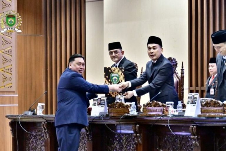 Dewan Perwakilan Rakyat Daerah (DPRD) Provinsi Sumatera Selatan (Sumsel) menggelar Rapat Paripurna ke-24 dengan agenda penyampaian penjelasan terhadap dua Rancangan Peraturan Daerah (Raperda) Inisiatif DPRD Sumsel.