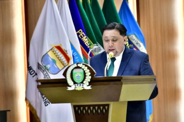 Dewan Perwakilan Rakyat Daerah (DPRD) Provinsi Sumatera Selatan (Sumsel) menggelar Rapat Paripurna ke-24 dengan agenda penyampaian penjelasan terhadap dua Rancangan Peraturan Daerah (Raperda) Inisiatif DPRD Sumsel.