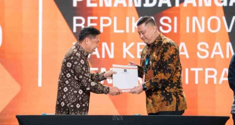 Pemerintah kota Palembang melalui Dinas Komunikasi dan Informatika (Diskominfo) kota Palembang lakukan penyerahan surat permohonan terkait kerjasama Replikasi Inovasi antar Daerah yakni Aplikasi Jakarta Kini (SI JAKI) yang dikembangkan oleh Dinas Komunikasi, Informatika dan Statistik (Diskominfotik) Provinsi DKI Jakarta.