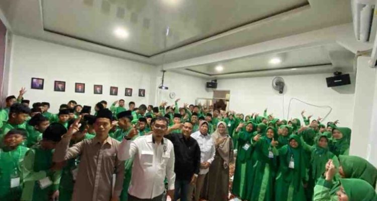 Kegiatan ini berlangsung di Kantor KPID Sumsel, dan bertujuan untuk meningkatkan literasi media serta memberikan pemahaman tentang dunia penyiaran kepada pelajar di era digital.