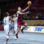 Timnas Bola Basket 3x3 Putri lolos semifinal usai menangkan dua pertandingan di babak penyisihan Grup A. Kemenangan pertama Ayu Sriartha dkk di dapat dengan kalahkan Filipina 21-15.