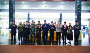 Bupati Musi Banyuasin H. M. Toha Tohet, S.H didampingi Wakil Bupati Musi Banyuasin Kyai Abdur Rohman Husen, melantik dan mengambil sumpah jabatan Pejabat di Lingkungan Pemerintah Kabupaten Musi Banyuasin Tahun 2025.