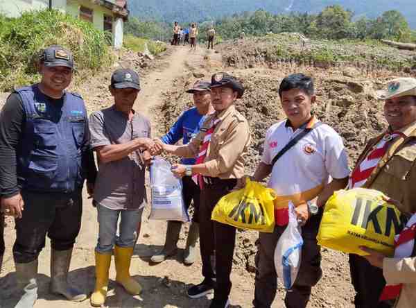 Gerakan Pramuka Kwartir Cabang Ogan Komering Ilir menyalurkan bantuan kemanusiaan ke Kecamatan Malalak, Kabupaten Agam, Sumatera Barat