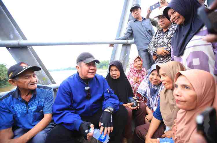 Kamis (29/01/2026) pagi, Gubernur Sumatera Selatan Dr. H. Herman Deru meninjau langsung sejumlah pembangunan infrastruktur jalan dan jembatan yang menjadi akses penting bagi masyarakat.