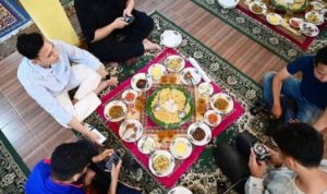 Ngobeng, warisan budaya takbenda yang dimiliki oleh Provinsi Sumatera Selatan. (foto : instagram.com/palembang.pariwisata)