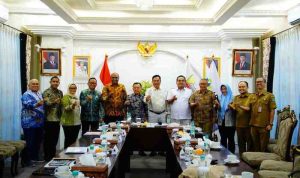 H. M. Toha Tohet S.H., menghadiri Rapat Tahunan Dewan Pengurus Asosiasi Daerah Penghasil Migas dan Energi Terbarukan (ADPMET) Periode 2025-2030 yang digelar di Kantor Badan Penghubung Provinsi Jambi, Cikini, Menteng, Jakarta Pusat, Selasa (03/02/2026).
