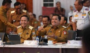 Kunjungan Kerja Menteri Koordinator Bidang Infrastruktur dan Pembangunan Kewilayahan di Provinsi Sumatera Selatan. Rapat berlangsung di Griya Agung Palembang. Selasa (10/02/2026)