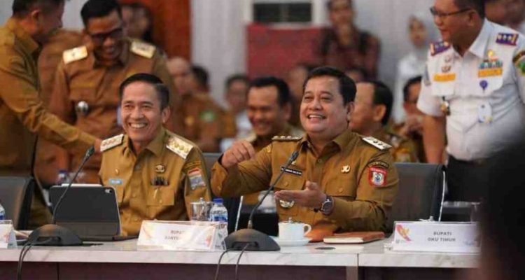 Kunjungan Kerja Menteri Koordinator Bidang Infrastruktur dan Pembangunan Kewilayahan di Provinsi Sumatera Selatan. Rapat berlangsung di Griya Agung Palembang. Selasa (10/02/2026)