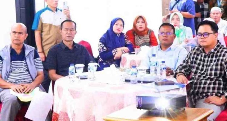 H. Arlan mengikuti dan menghadiri paparan yang disampaikan oleh Kepala Dinas Kesehatan Kota Prabumulih serta Direktur RSUD Kota Prabumulih Provinsi Sumatera Selatan, terkait rencana audiensi bersama Kementerian Kesehatan RI.