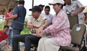 Bupati Ogan Ilir Panca Wijaya Akbar didampingi Ketua TP PKK Kabupaten Ogan Ilir meresmikan kolam pemancingan Telaga ERB, yang berlokasi di Jalan Lintas Sumatera, tepatnya di seberang Masjid Muhajirin Kabupaten Ogan Ilir Bupati Ogan Ilir Panca Wijaya Akbar didampingi Ketua TP PKK Kabupaten Ogan Ilir meresmikan kolam pemancingan Telaga ERB, yang berlokasi di Jalan Lintas Sumatera, tepatnya di seberang Masjid Muhajirin Kabupaten Ogan Ilir