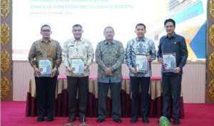 Penyerahan LHP tersebut berlangsung di Kantor BPK Perwakilan Provinsi Sumatera Selatan, Palembang. Penyerahan LHP tersebut berlangsung di Kantor BPK Perwakilan Provinsi Sumatera Selatan, Palembang.