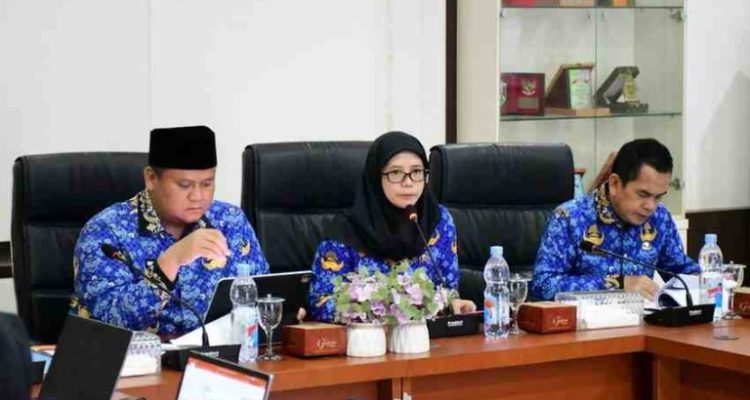 Rapat TP3S Tahun 2026 yang dirangkaikan dengan kegiatan Monitoring dan Evaluasi (Monev) pelaksanaan program Makan Bergizi Gratis (MBG), bertempat di Ruang Rapat Bappeda Litbang Kabupaten Banyuasin Provinsi Sumatera Selatan, Rabu (18/2).