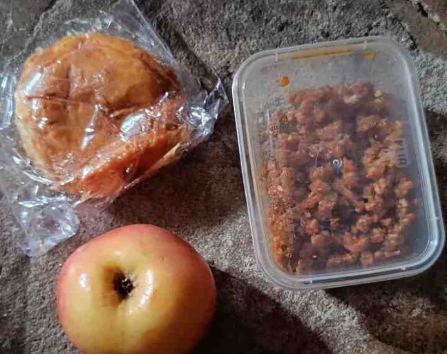 Pelaksanaan Program Makan Bergizi Gratis (MBG) di Kota Prabumulih Provinsi Sumatera Selatan, menjadi perbincangan publik setelah foto menu yang diterima peserta beredar luas di media sosial.