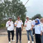 Ketua LSM APM, Adi Susanto, menegaskan bahwa keberadaan portal di jalur perlintasan sebidang itu telah menghambat mobilitas masyarakat serta aktivitas ekonomi harian warga sekitar.