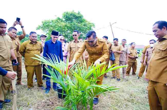 Kegiatan tersebut dipimpin langsung oleh Bupati Muba H M Toha Tohet SH di kawasan aset Pemkab Muba di belakang Politeknik Sekayu, Selasa (24/2/2026).