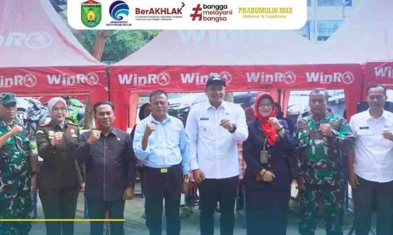 Wali Kota Prabumulih, H. Arlan bersama Wakil Wali Kota Prabumulih Franky Nasril, S.Kom.,MM menghadiri sekaligus membuka Pasar Bedug (Kuliner) Ramadhan 1447 H di Kota Prabumulih Provinsi Sumatera Selatan