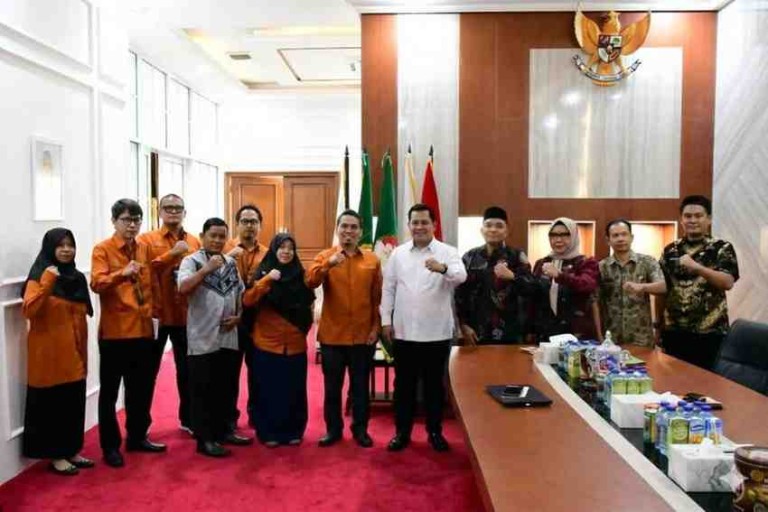 Kepala Badan Pusat Statistik (BPS) Kabupaten Banyuasin,  Basuki Rahmat, S.ST., M.Stat., bersama jajaran melakukan audiensi dengan Bupati Banyuasin Dr. H. Askolani, SH., MH didampingi Staff Ahli Salni Fajar, dan Kepala Diskominfo-SP Hj. Ida Bahagia