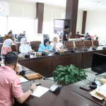 Ketua Komisi II DPRD Kota Prabumulih, Feri Alwi, memimpin langsung Rapat Dengar Pendapat (RDP) terkait pengelolaan Pasar Subuh