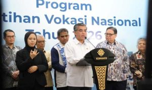 Menteri Ketenagakerjaan Republik Indonesia, Yassierli, memberikan keterangan kepada wartawan, terkait Program Pelatihan Vokasi Nasional Tahun 2026, hari Jum'at, tanggal 27 Februari 2026. (MUSINEWS.ID/HAIRUDIN)