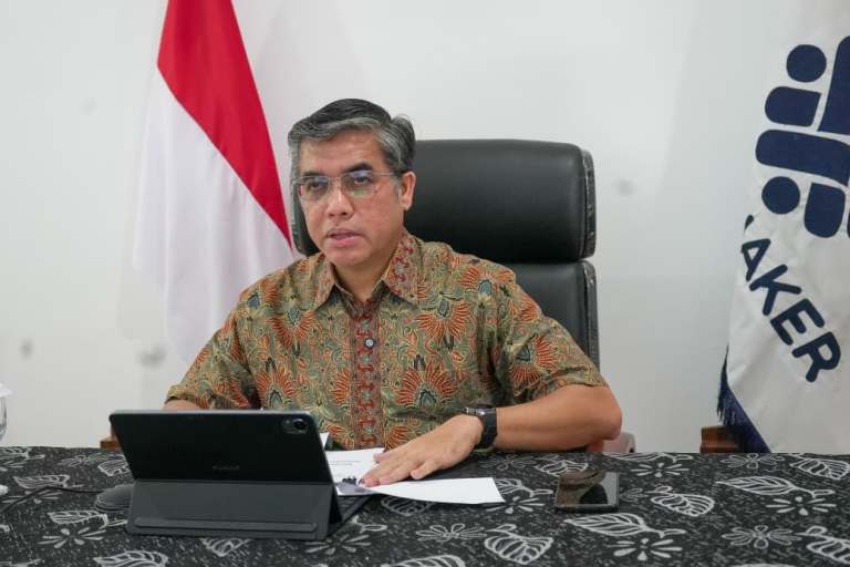 Menteri Ketenagakerjaan Republik Indonesia, Yassierli, saat memberikan sambutan secara virtual dalam Rapat Kerja Nasional (Rakernas) Perhimpunan Spesialis Kedokteran Okupasi Indonesia (PERDOKI), pada hari Sabtu, tanggal 31 Januari 2026. (foto : Humas Kemenaker)