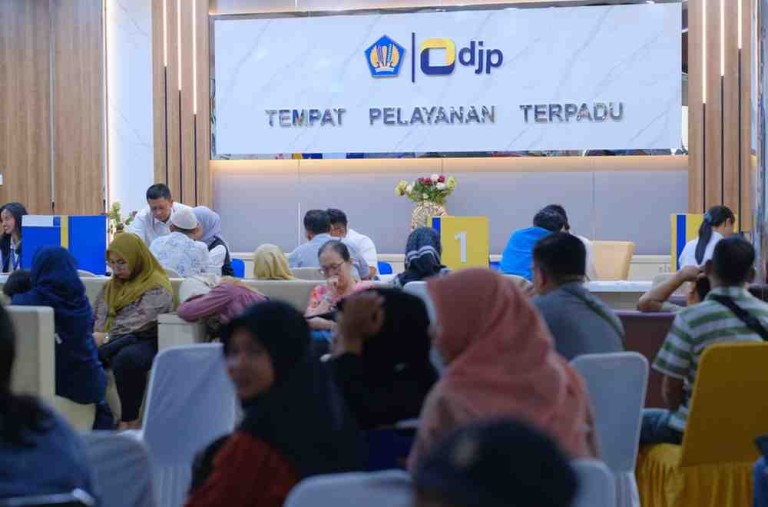 Berdasarkan Keputusan Direktur Jenderal Pajak Nomor 55 Tahun 2026, terhadap SPT Tahunan yang disampaikan setelah batas waktu 31 Maret 2026 hingga tanggal 30 April 2026, tidak akan diterbitkan sanksi administrasi berupa denda keterlambatan.