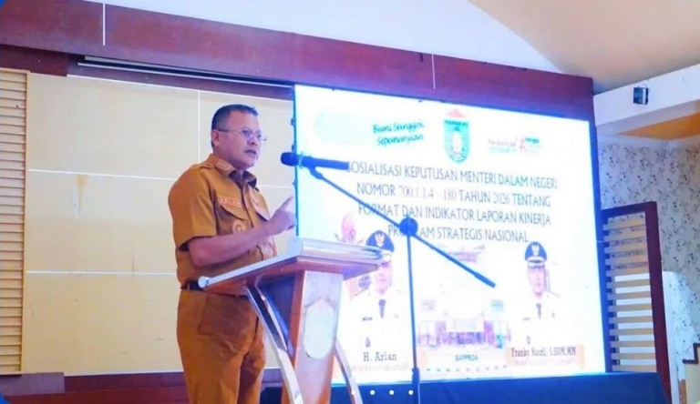 Wali Kota Prabumulih H. Arlan menghadiri sekaligus memimpin Rapat Koordinasi Sosialisasi Keputusan Menteri Dalam Negeri Nomor 700.1.1.4-180 Tahun 2026 tentang Format dan Indikator Laporan Kinerja Program Strategis Nasional (PSN).