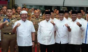 Herman Deru saat menghadiri acara silaturahmi dan buka puasa bersama Dewan Pengurus Provinsi Ikatan Keluarga Alumni Pendidikan Tinggi Kepamongprajaan (DPP IKAPTK) Sumsel serta para praja IPDN di Palembang, Minggu (15/3/2026).