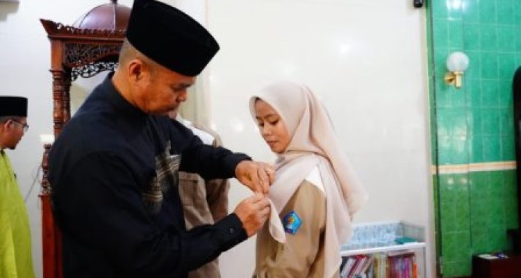 Asisten I Pemkot Prabumulih Buka Ramadhan KGC Walking Tour di Masjid Nur Arafah.