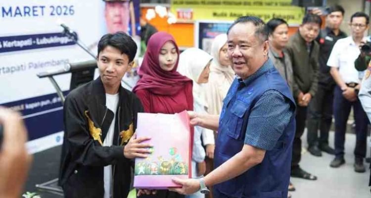 Pelepasan program Mudik Gratis Lebaran 2026 yang digelar Pemerintah Provinsi Sumatera Selatan di Stasiun Kertapati, Selasa (17/3/2026).