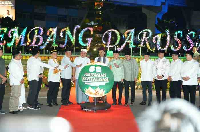 Revitalisasi Tugu Cempako Telok di Bundaran Air Mancur yang berada di titik nol Kota Palembang resmi diresmikan pada Minggu (15/3/2026) malam.