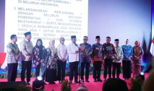 Wakil Wali Kota (Wawako) Pagar Alam, Hj. Bertha, menghadiri deklarasi Indonesia Bersinar (Bersih dari Narkoba) yang digelar oleh Badan Narkotika Nasional (BNN) Republik Indonesia (RI) bersama Pemerintah Kabupaten (Pemkab) Lahat. (MUSINEWS.ID/HAIRUDIN)