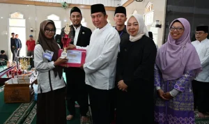 Wali Kota Pagar Alam, Ludi Oliansyah, secara resmi membuka kegiatan Sehari Bersama Al-Qur’an dan Festival Ramadhan tahun 2026 yang digelar di Masjid Taqwa Pagar Alam, hari Sabtu, tanggal 7 Maret 2026. (MUSINEWS.ID/HAIRUDIN) Wali Kota Pagar Alam, Ludi Oliansyah, secara resmi membuka kegiatan Sehari Bersama Al-Qur’an dan Festival Ramadhan tahun 2026 yang digelar di Masjid Taqwa Pagar Alam, hari Sabtu, tanggal 7 Maret 2026. (MUSINEWS.ID/HAIRUDIN)