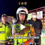 Kapolres Muba, AKBP Ruri Prastowo, bahkan turun langsung ke lapangan, untuk mengatur arus lalu lintas dan menertibkan kendaraan yang melawan arus.