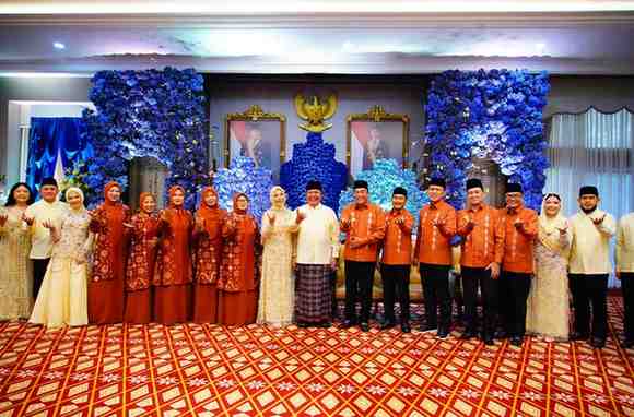 Bupati Muba HM Toha Tohet SH bersama Wakil Bupati Abdur Rohman Husen didampingi jajaran Forum Koordinasi Pimpinan Daerah (Forkopimda) Muba melaksanakan halal bihalal dengan Gubernur, Wakil Gubernur, dan Ketua DPRD Sumsel, Minggu (22/3/2026).