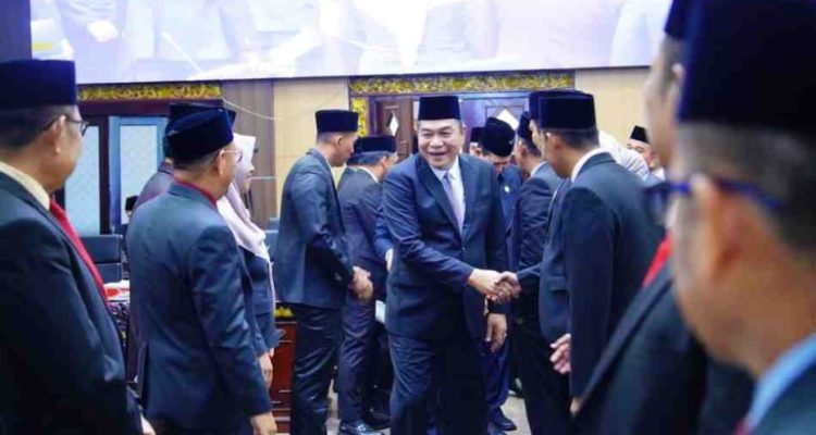 Bupati Musi Banyuasin H. M. Toha Tohet, S.H, Wakil Bupati Muba Abrur Rohman Husen, Sekda Muba Drs Syafaruddin MSi, para Asisten Setda Muba, para Staf Ahli Bupati berserta Kepala Perangkat Daerah Muba.