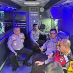 Karo Ops Polda Sumsel sekaligus Karendal Opsda, Kombes. Pol. Muhammad Anis Prasetio Santoso, memimpin pengamanan arus mudik dengan menurunkan langsung Mobile Command Center (MCC) di titik kemacetan strategis Jalintim Betung. (MUSINEWS.ID/TRY)