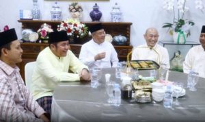 Bersama Ketua TP PKK Sumsel Feby Deru dan keluarga, ia melakukan kunjungan silaturahmi balasan ke jajaran Forum Koordinasi Pimpinan Daerah (Forkopimda), Minggu (22/3/2026).