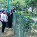 Dr. H. Herman Deru meninjau langsung lokasi kebakaran sumur minyak masyarakat di area Hak Guna Usaha (HGU) PT Hindoli, Desa Tanjung Dalam, Kecamatan Keluang, Kabupaten Musi Banyuasin (Muba).