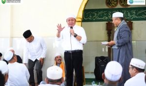 Herman Deru, kembali menunjukkan aksi merakyatnya dengan melaksanakan Safari Jumat di Masjid Ruziqna, Seberang Ulu II, Palembang, pada hari Jumat, tanggal 27 Maret 2026.