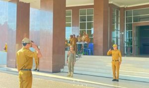 Pemerintah Kota Prabumulih menggelar apel pagi yang diikuti seluruh Aparatur Sipil Negara (ASN) di lingkungan pemkot, Senin (13/04/2026).