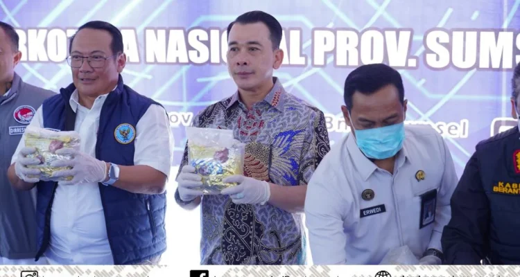Nopianto, menghadiri langsung kegiatan pemusnahan barang bukti narkotika golongan I jenis sabu hasil pengungkapan jaringan internasional Malaysia–Palembang.