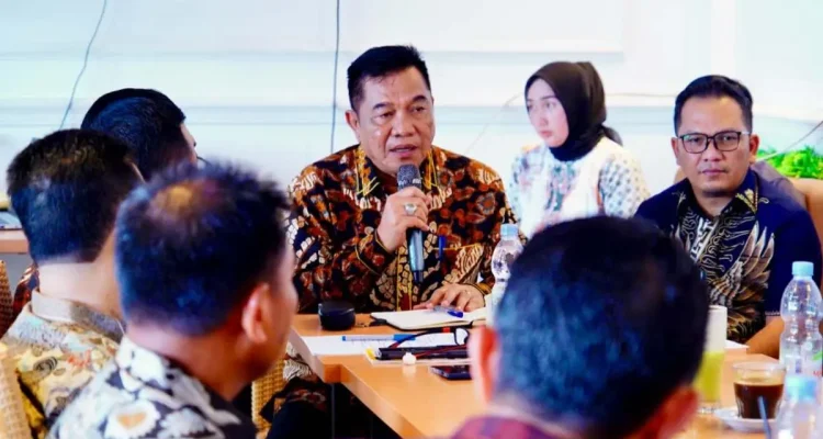 Bupati Muba saat rapat koordinasi bersama camat se-Muba menekankan pelayanan dan pembangunan