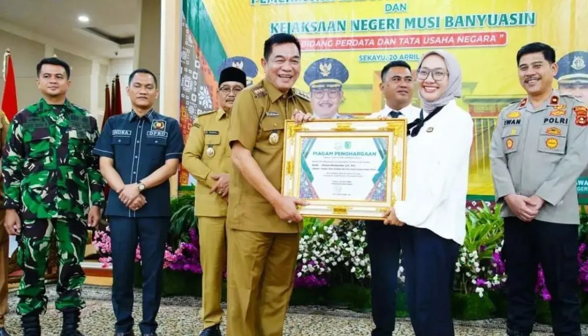 Pemerintah Kabupaten (Pemkab) Musi Banyuasin (Muba) resmi menjalin kerja sama strategis dengan Kejaksaan Negeri (Kejari) Muba. Kemitraan ini berfokus pada penguatan perlindungan dan pendampingan hukum di bidang perdata serta tata usaha negara. (MUSINEWS.ID/TRI)